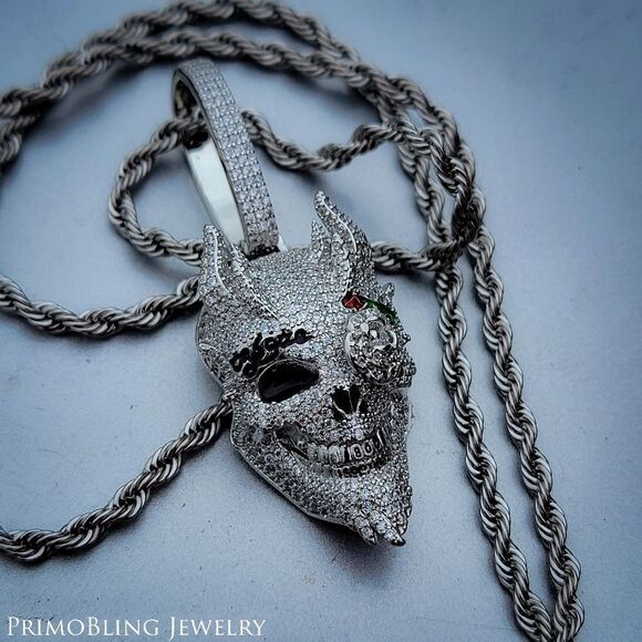 Demon Skull Necklace  - Picture 3 of 4